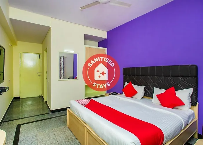 Oyo 25036 Suraksha Residency