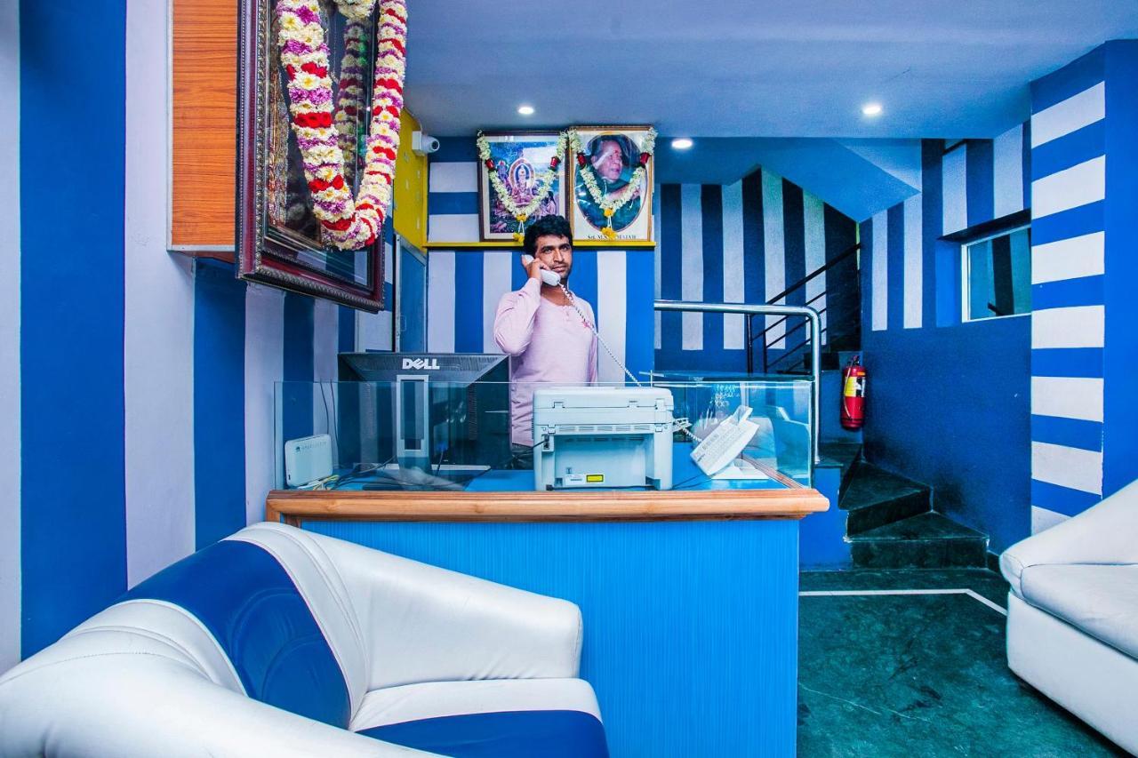 Oyo 25036 Suraksha Residency Hotel