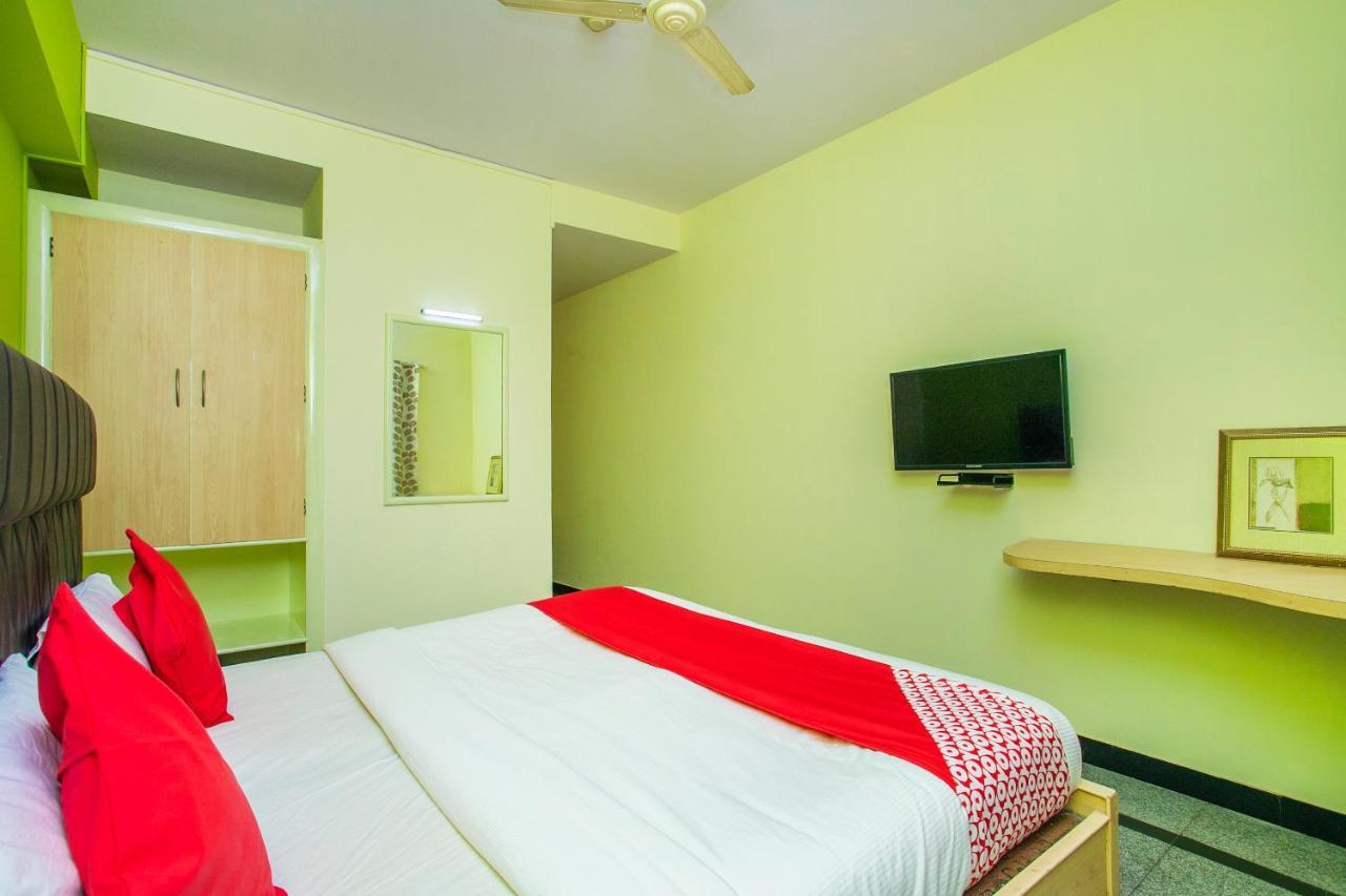 Oyo 25036 Suraksha Residency Hotel