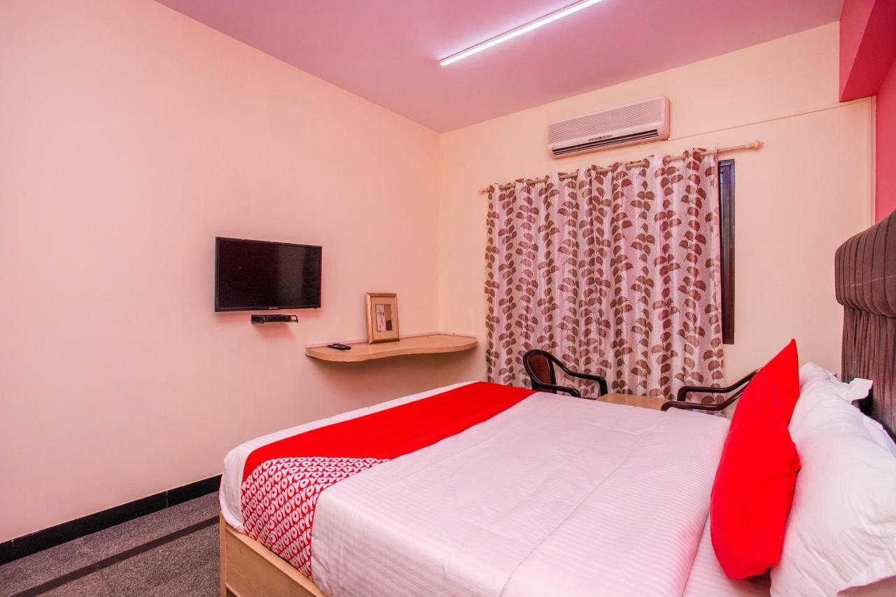 Hotel Oyo 25036 Suraksha Residency Bangalore